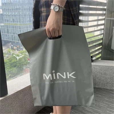 Printed handbag tsim logo